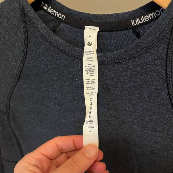 Lululemon Navy Long Sleeve size 4 - Picture 4 of 4